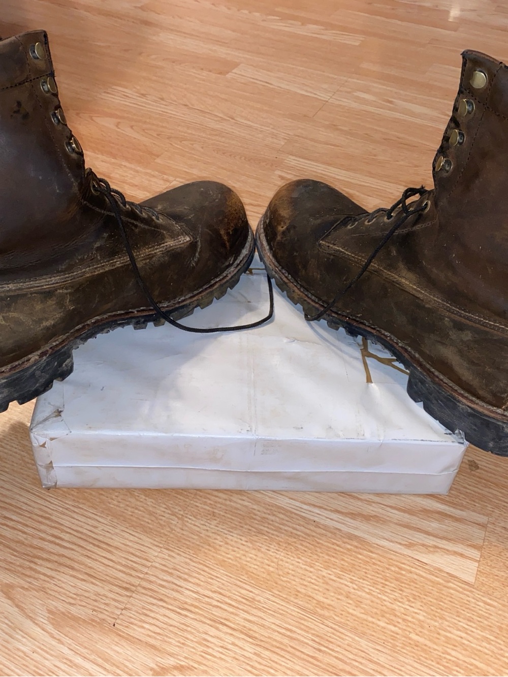 Irish Setter Brown Lace-Up Work Boot with Light Sole - Picture 5 of 10